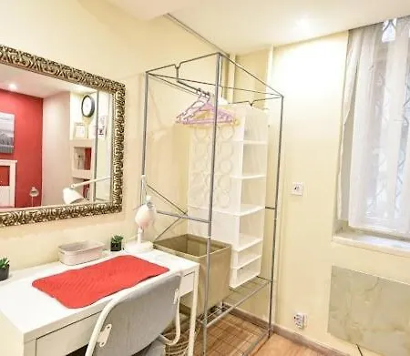 W46 - With 3 Bedrooms 2ac Max8 In Centrum شقة بودابست