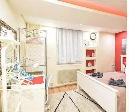 W46 - With 3 Bedrooms In Centrum *