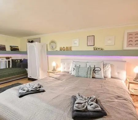 W46 - With 3 Bedrooms In Centrum
