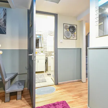 W46 - With 3 Bedrooms 2ac Max8 In Centrum Apartamento