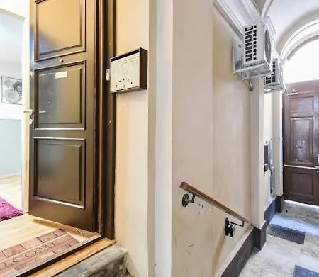 W46 - With 3 Bedrooms 2ac Max8 In Centrum Apartamento *