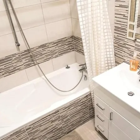 W46 - With 3 Bedrooms 2ac Max8 In Centrum * Budapeste